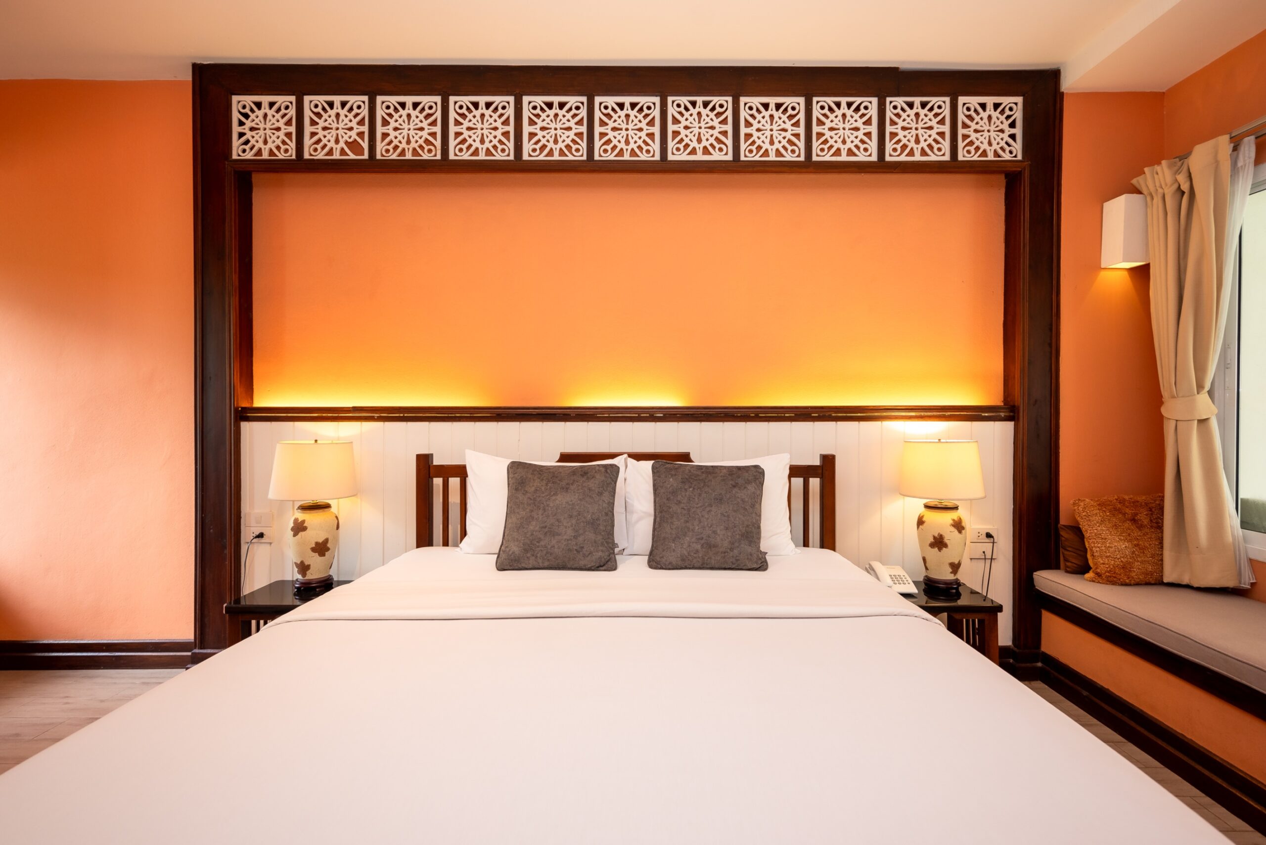 SUPERIOR ROOM