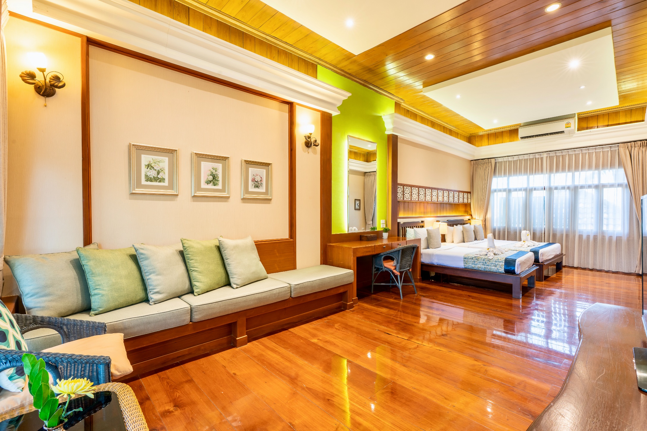 FAMILY SUITE