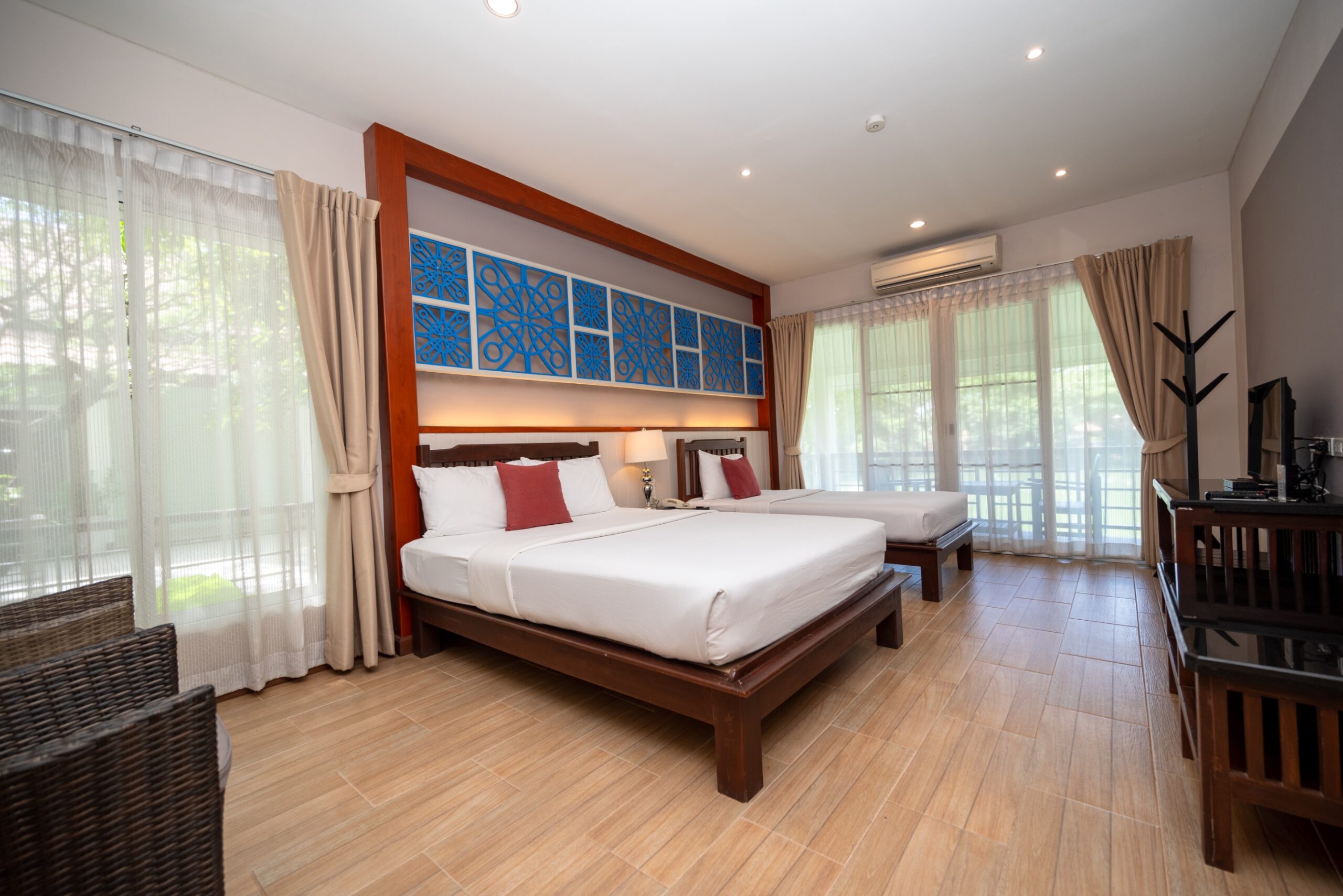 PREMIER DELUXE ROOM