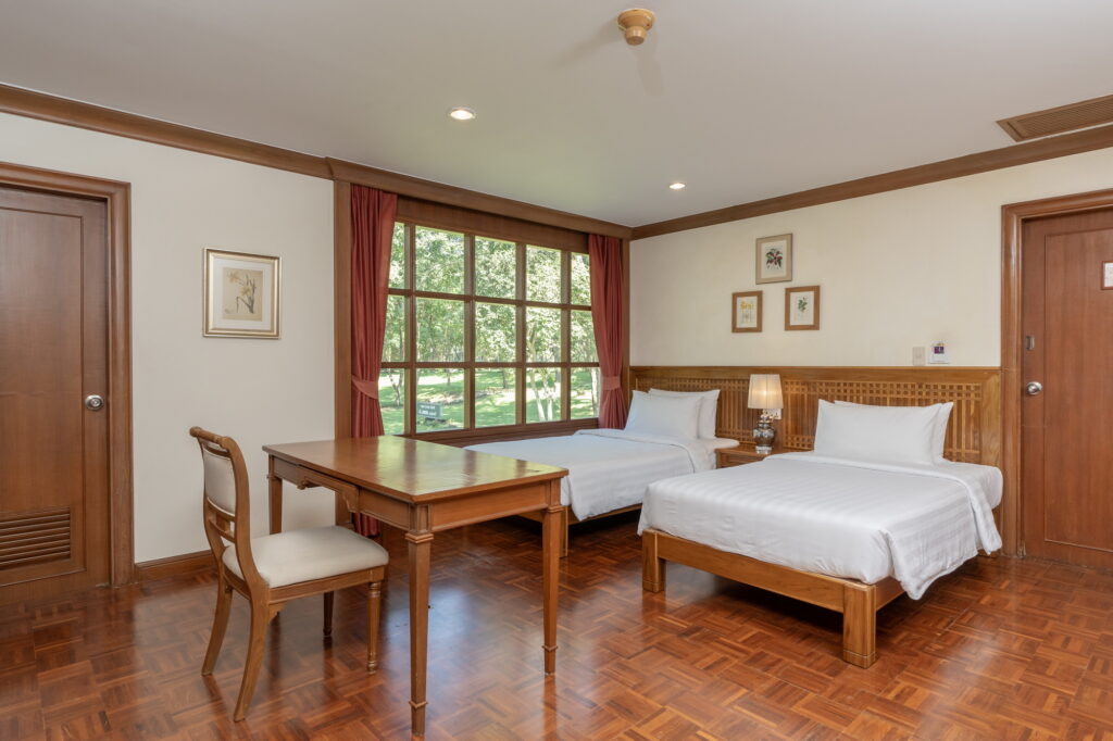 Riverside Deluxe Quad