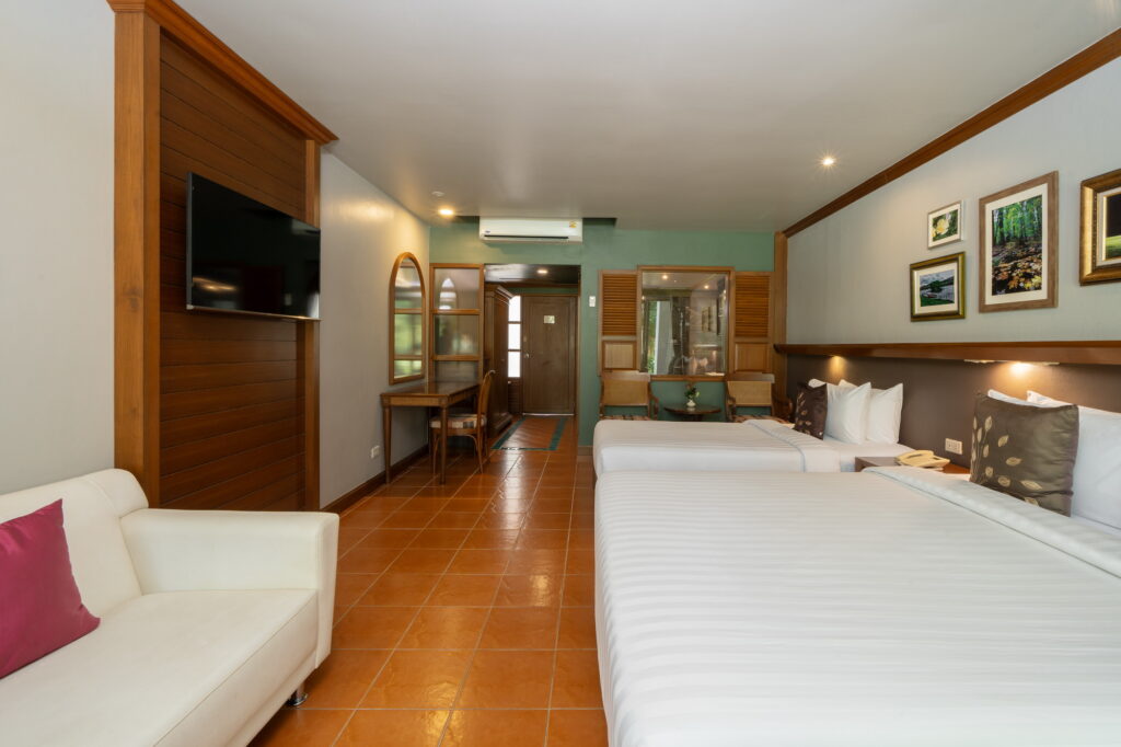 Riverside Deluxe Triple