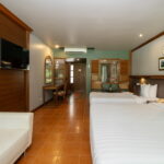 Riverside Deluxe Triple